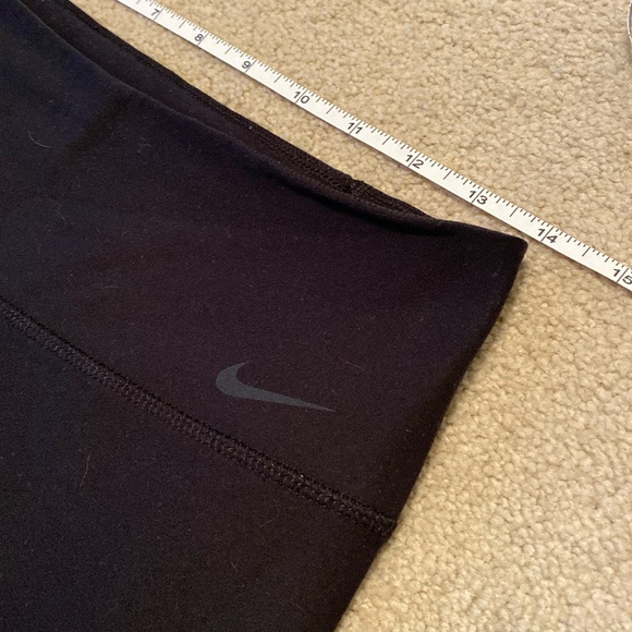 Nike DRI-FIT ONE legendary pant in black medium. Excellent condition. - Picture 13 of 14